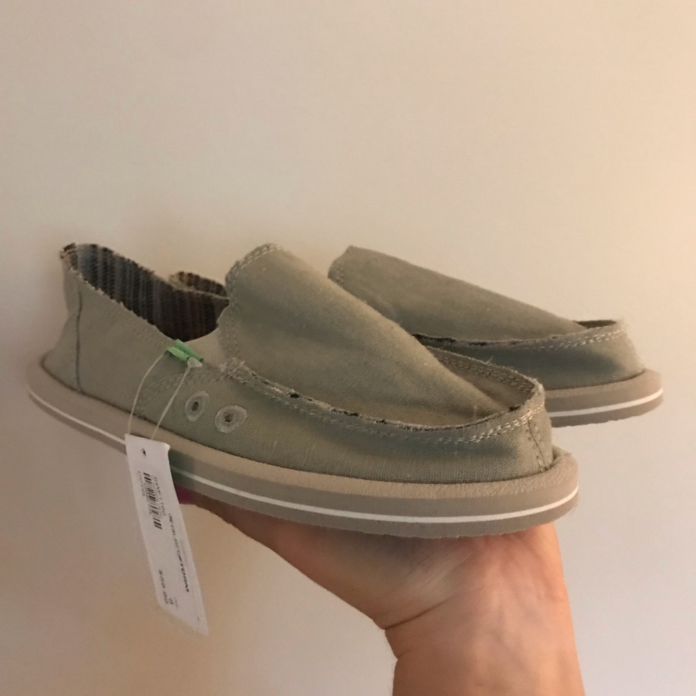 Women’s Green Sanuks